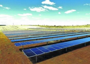 Câmara aprova projeto que prorroga subsídios para geração de energia solar